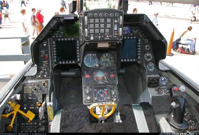 Cockpit F-16C